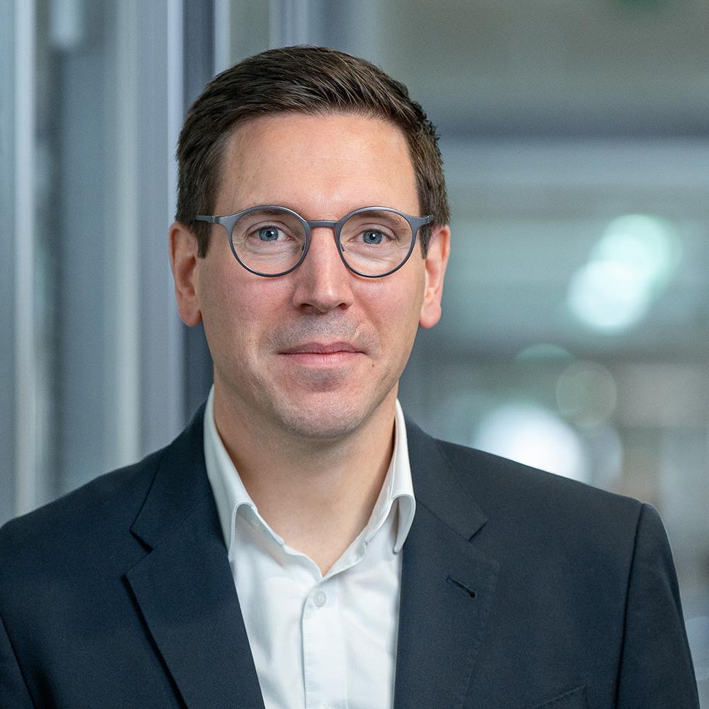 位於德國上科亨市的蔡司半導體製造科技財務長Torsten Reitze的照片 