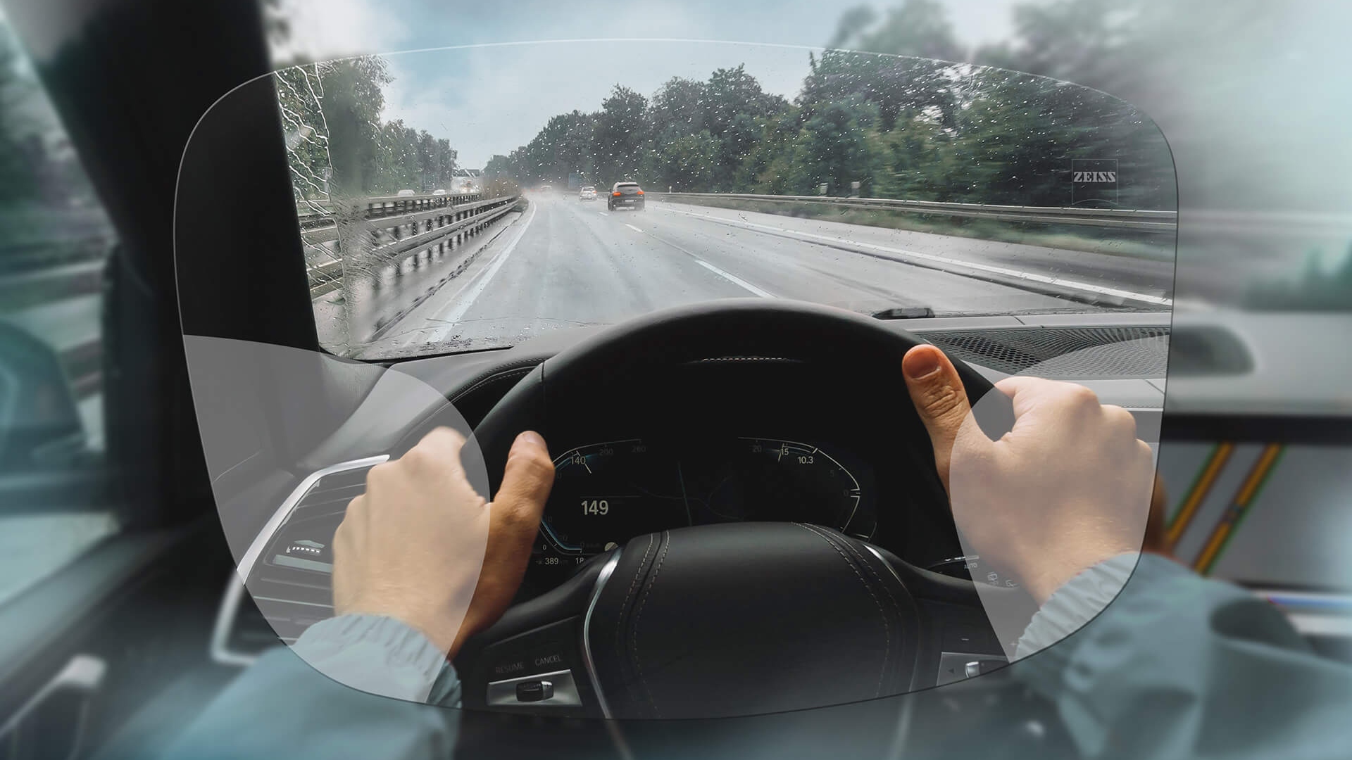 蔡司DriveSafe漸進個人化鏡片的視野。圖片顯示了透過鏡片看到的景觀。 